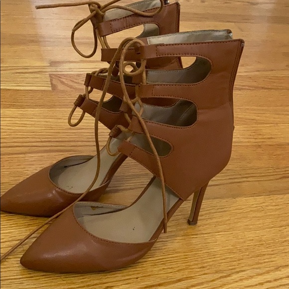 Tan lace up heels - Picture 2 of 2